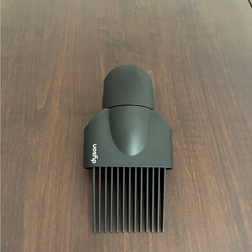 Dyson Supersonic R wide tooth comb attachment. Brand new